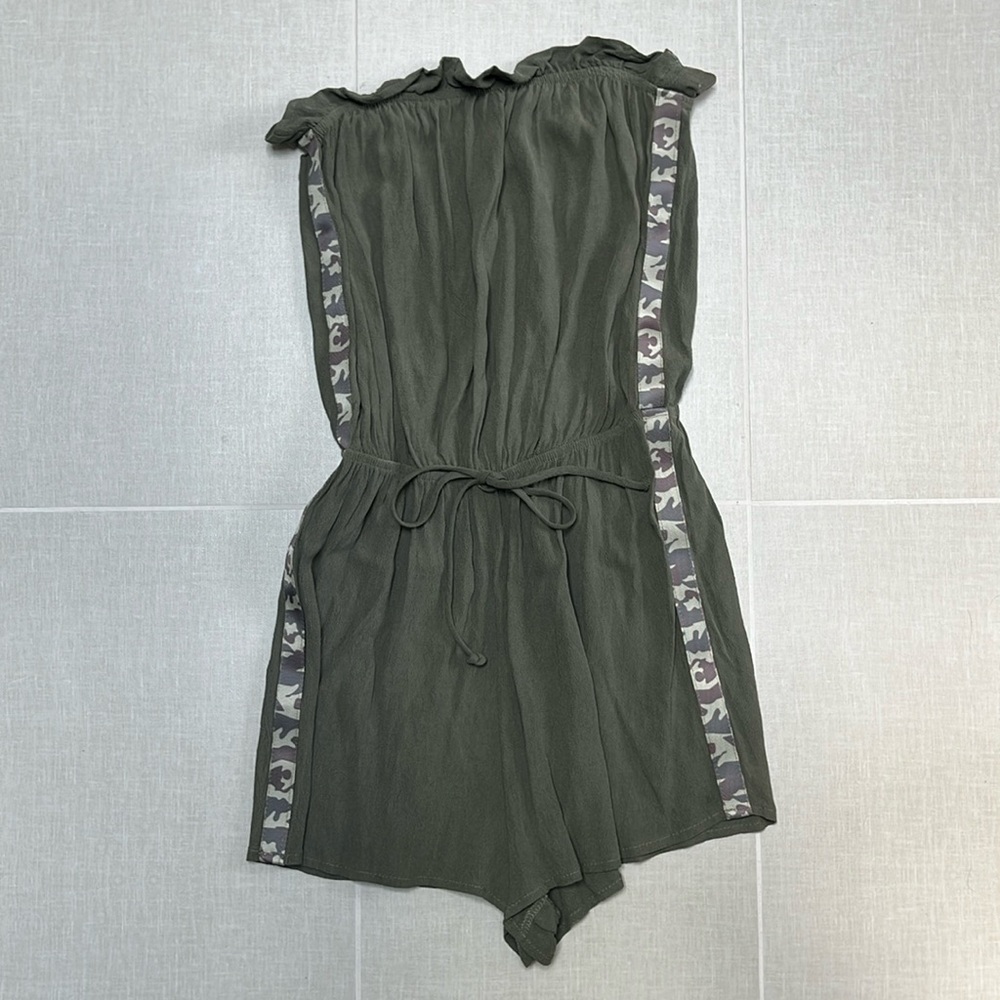 Vintage Havana olive green and camo romper size s